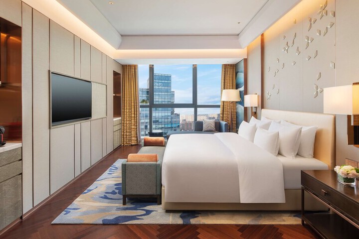 Room 9 of 49