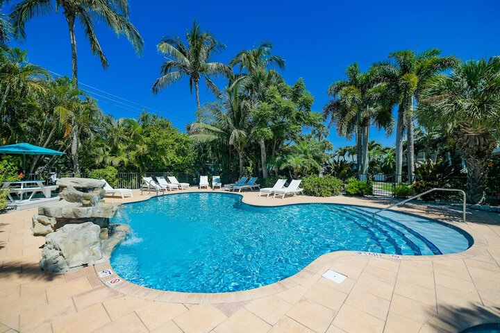 Pool 164 of 230