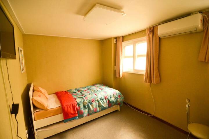 Room 10 of 53