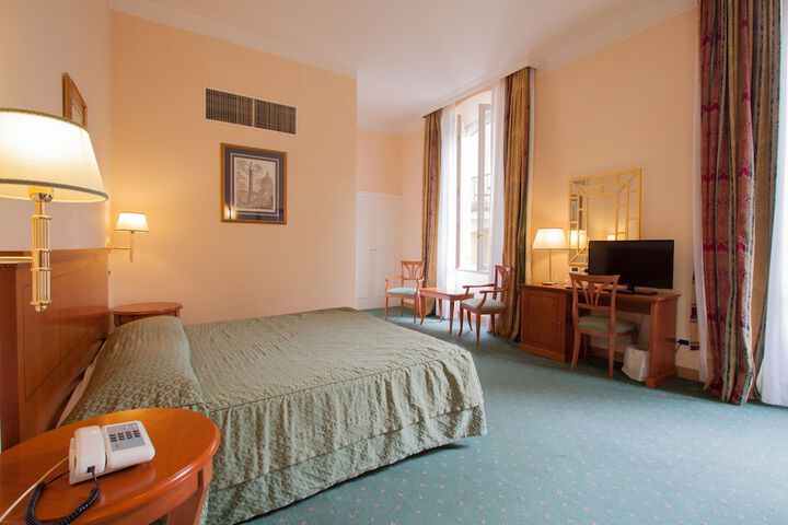 Room 13 of 53