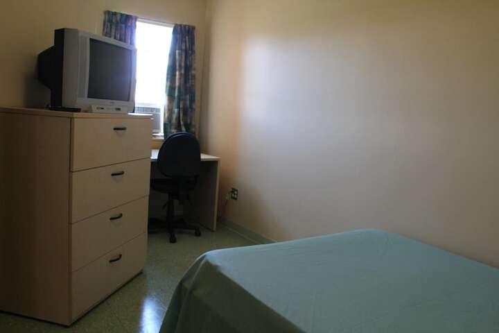 Room 10 of 30
