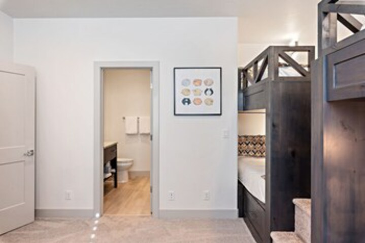 Room 43 of 50