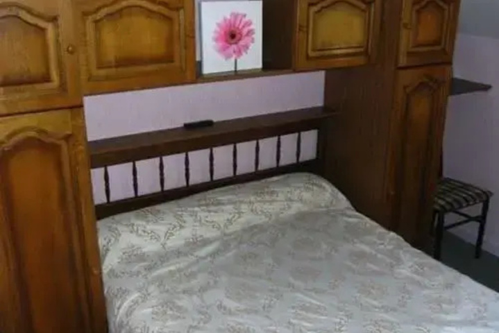Room 2 of 9