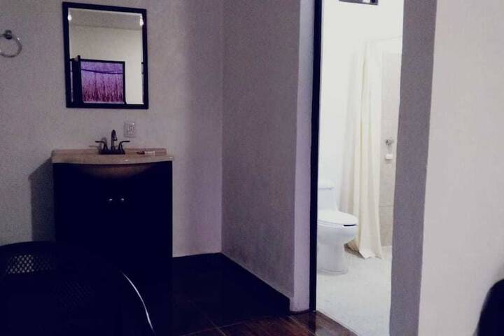 Room 6 of 18