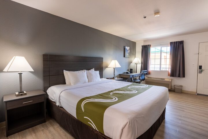 Room 6 of 49