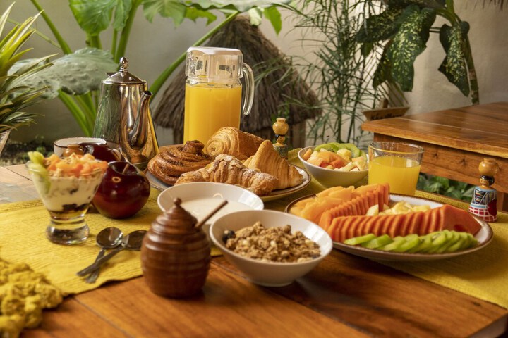 Breakfast/Coffee Service 77 of 89