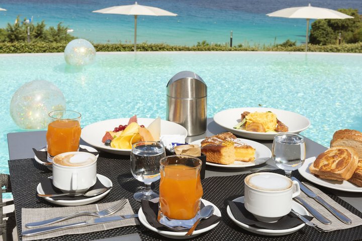 Breakfast/Coffee Service 50 of 75