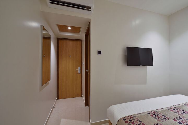 Room 11 of 21