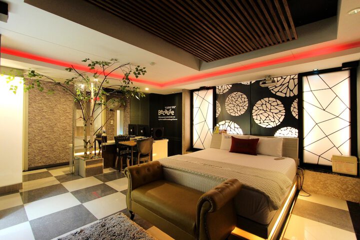Room 30 of 56