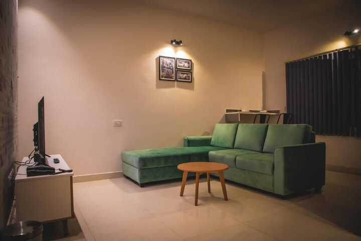 Room 15 of 34