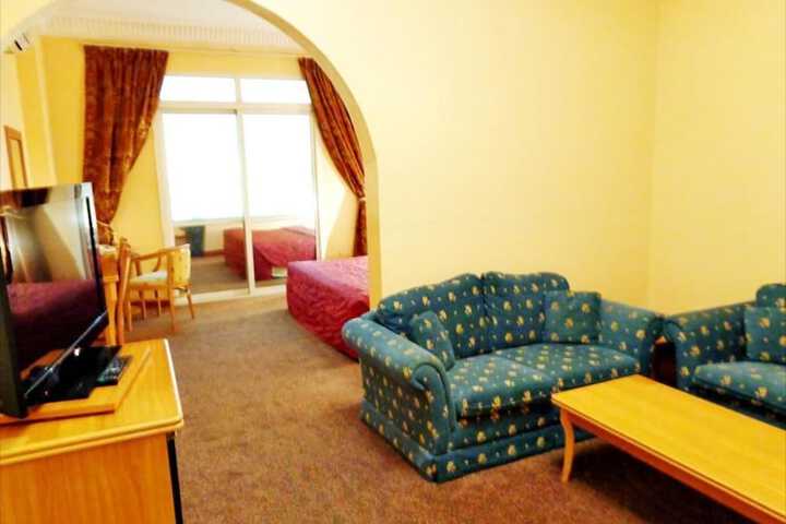 Room 16 of 34