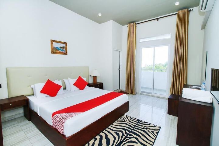 Room 10 of 19