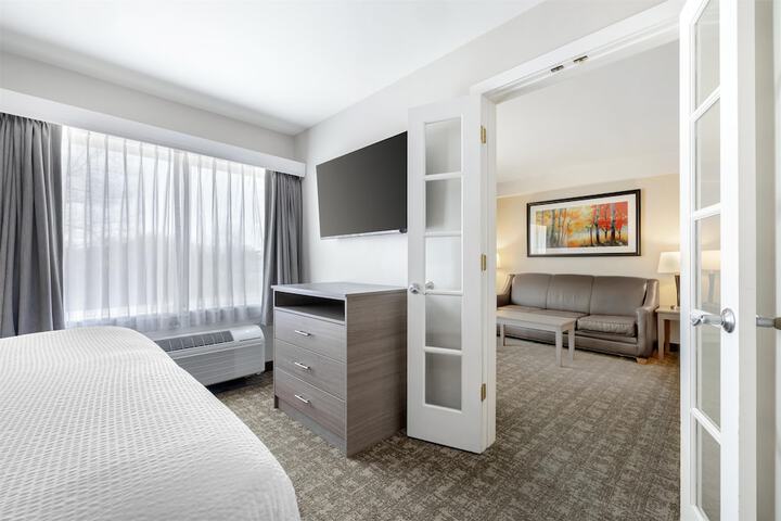 Room 30 of 85