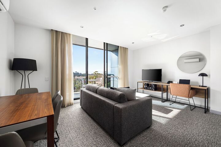 Room 17 of 34