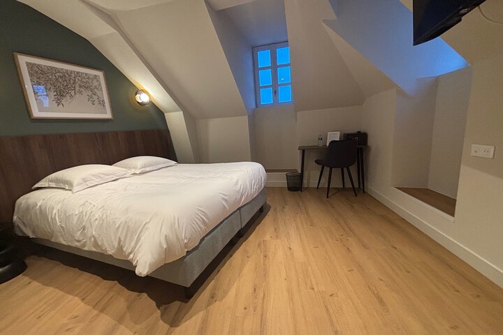 Room 31 of 51