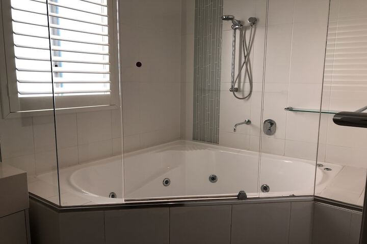 Room 14 of 25