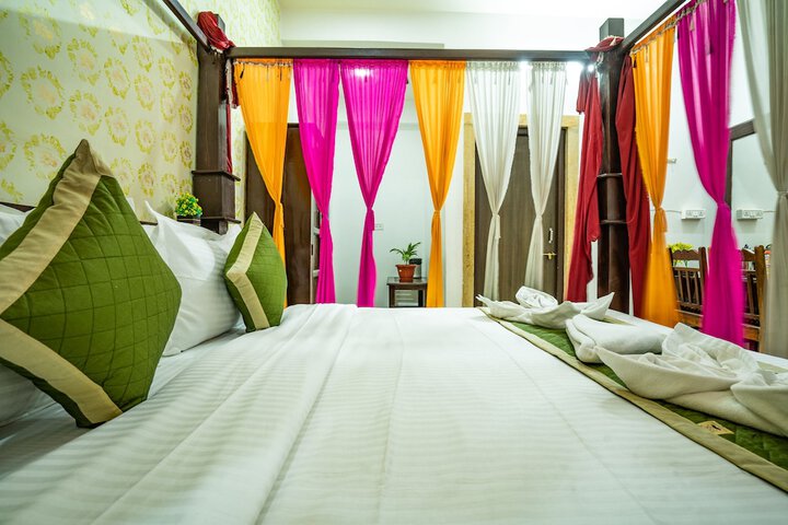 Room 26 of 47