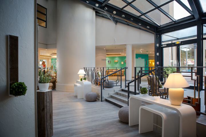 Lobby Entry