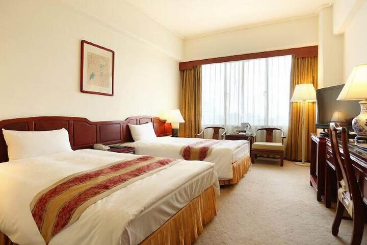 Room 21 of 43