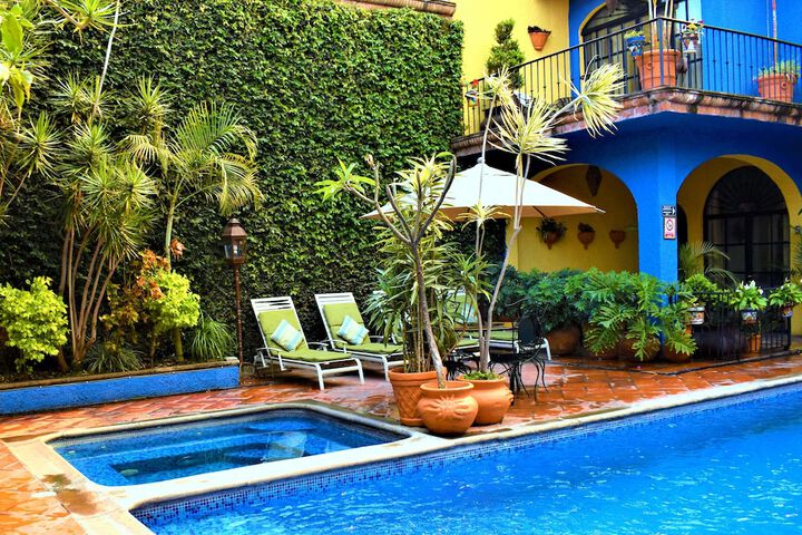 Pool 62 of 84