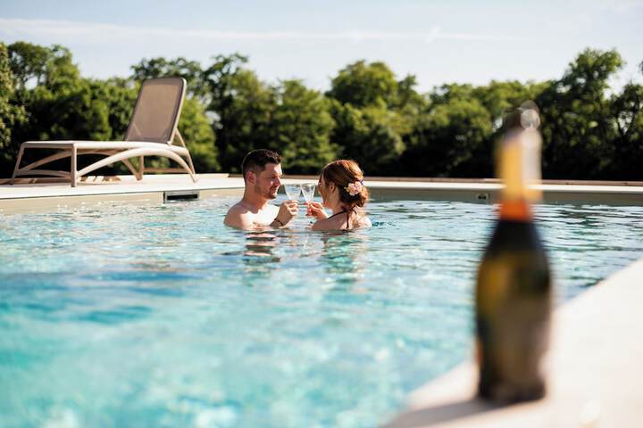 Pool 77 of 109