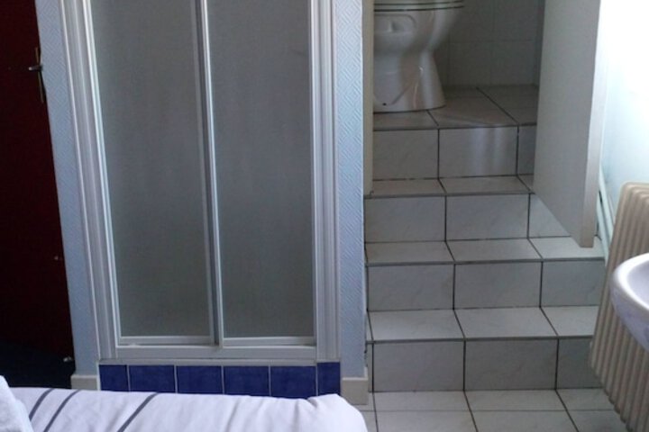 Room 19 of 30