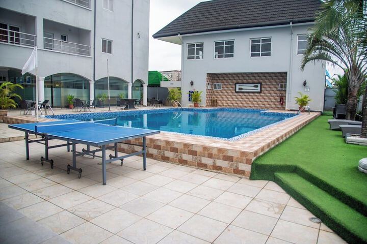Pool 19 of 35
