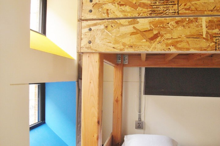 Room 7 of 60