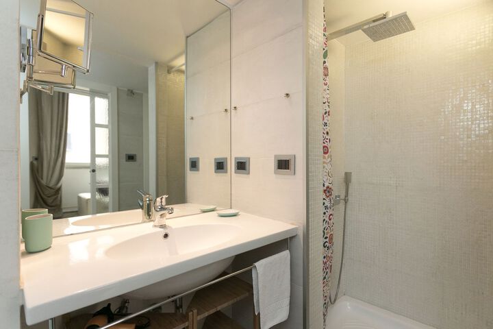 Room 6 of 29