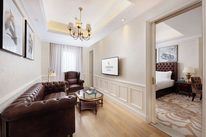 Room 32 of 101