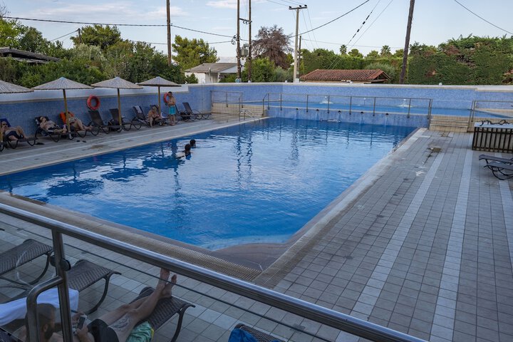 Pool 19 of 51