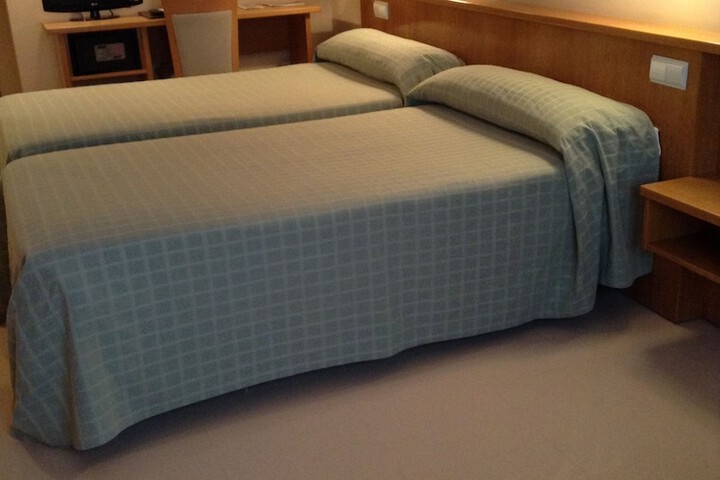 Room 12 of 62