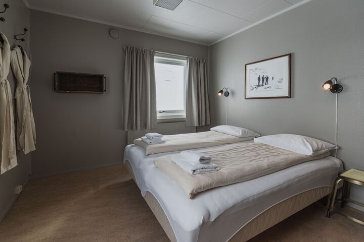 Room 10 of 64