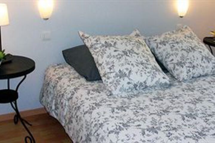 Room 3 of 6