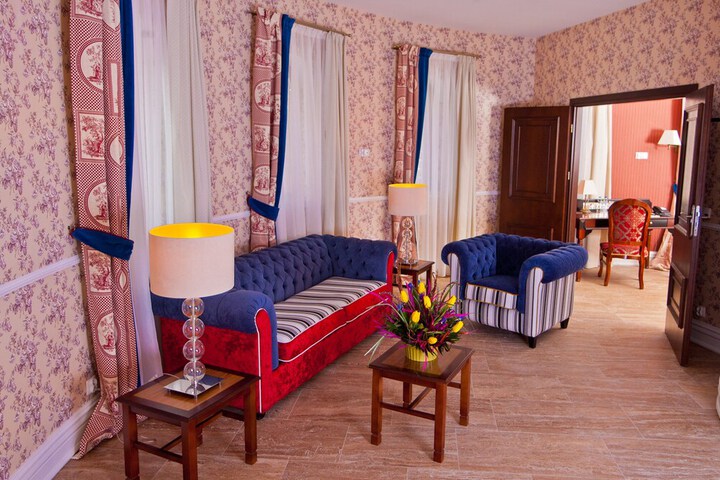 Room 40 of 72