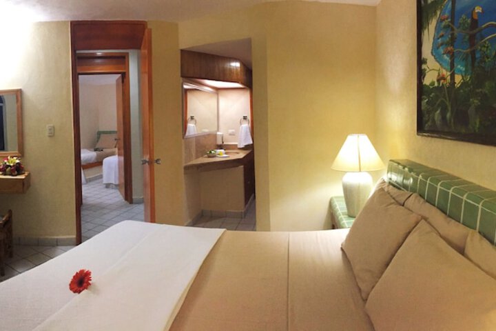Room 5 of 28
