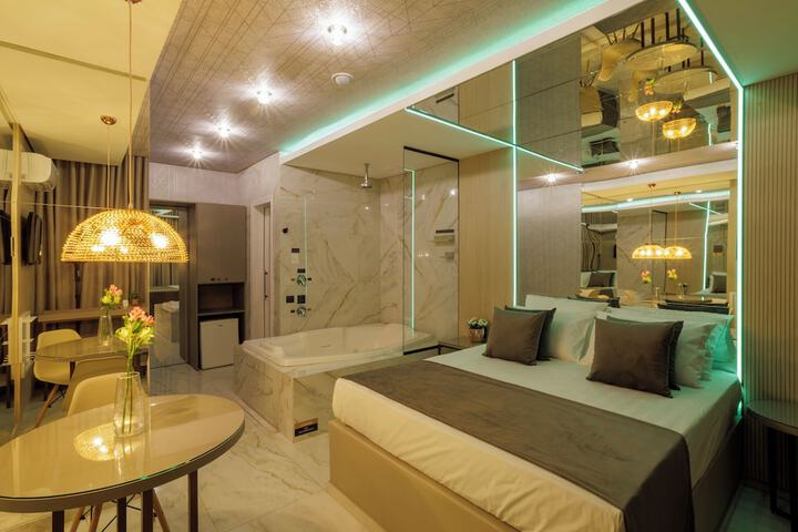Room 7 of 27