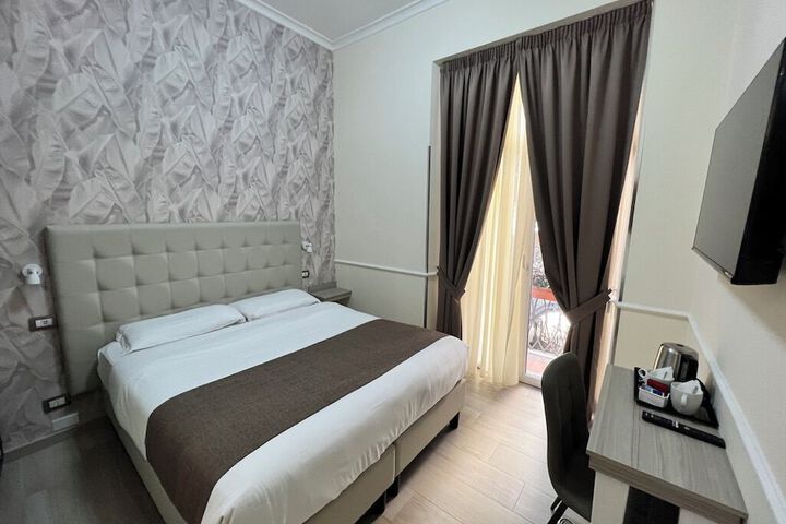 Room 35 of 62