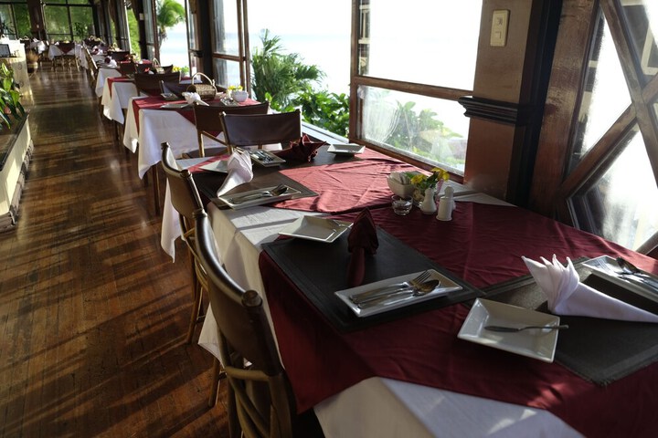 Dining 33 of 96