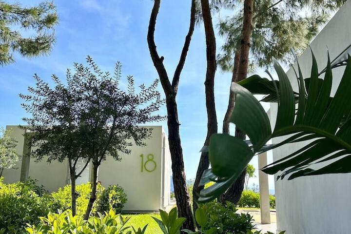 Hotel 113 of 125