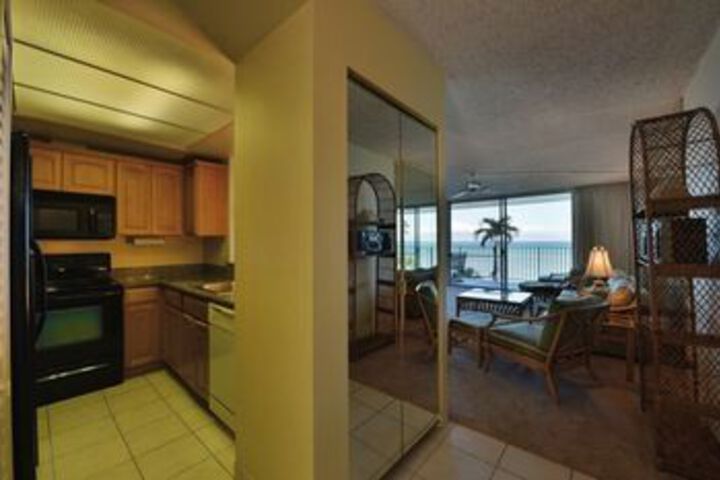 Room 20 of 38