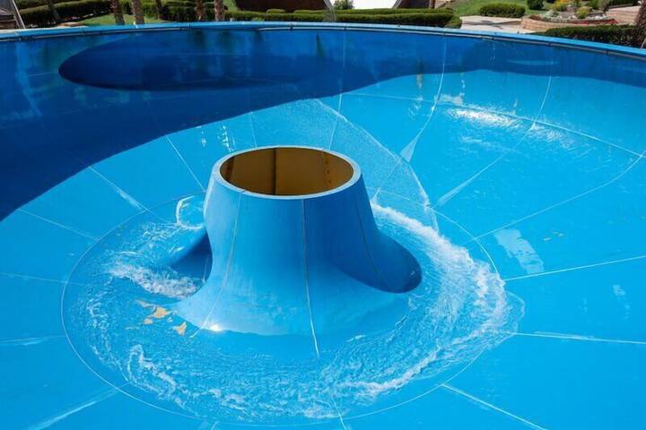 Pool Hotel