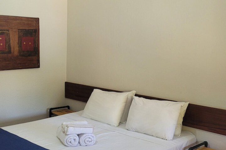 Room 8 of 38
