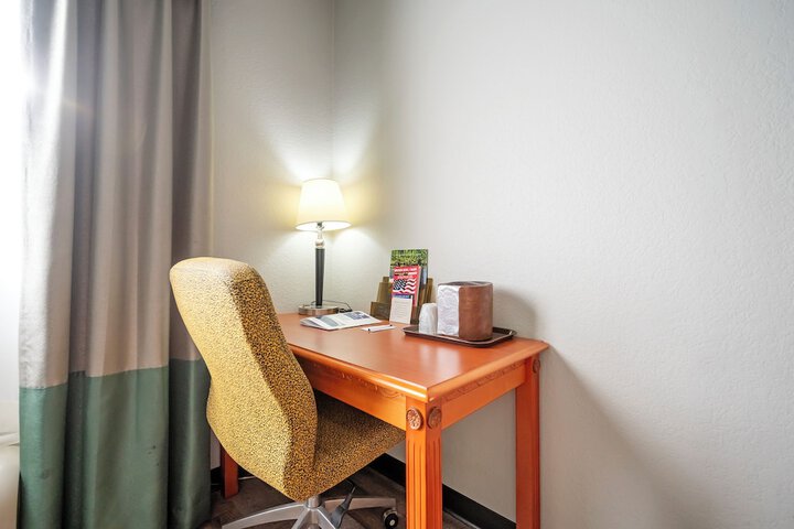 Room 18 of 31