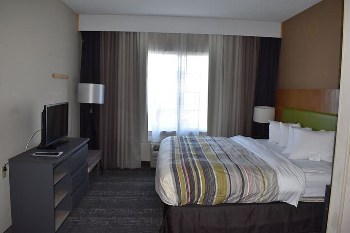 1 King Bed Accessible (17 of 55)