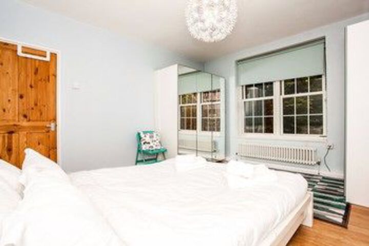Room 11 of 23