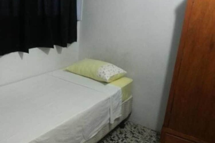Room 11 of 28