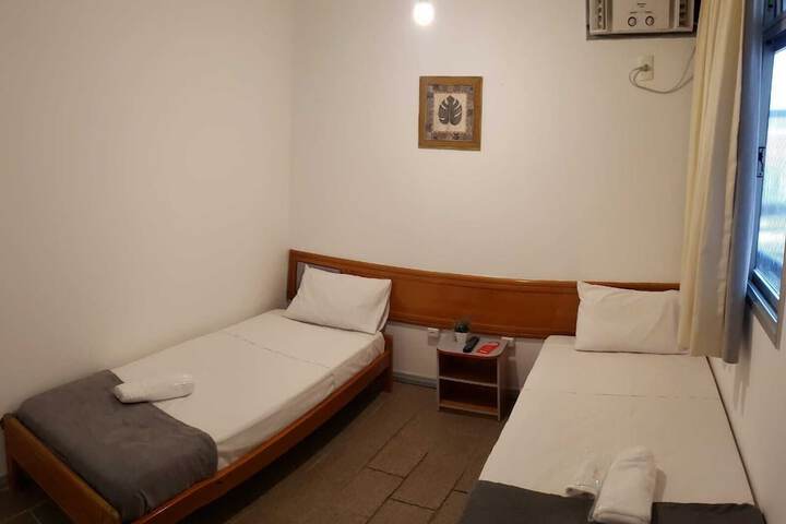 Room 6 of 21