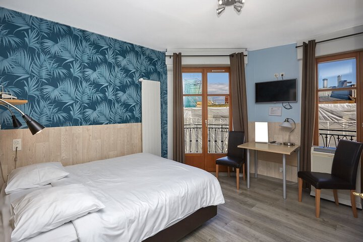 Room 10 of 41