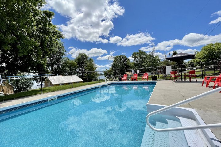 Pool 93 of 139